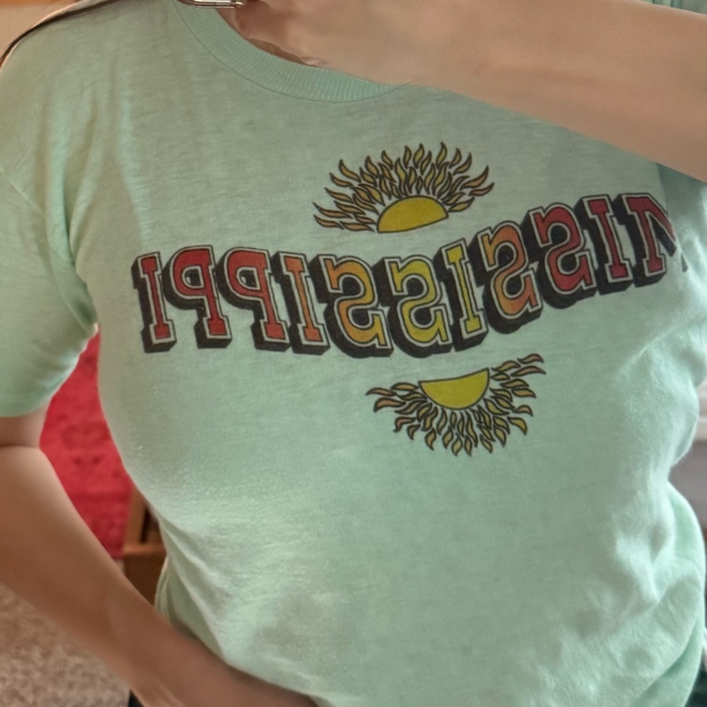 Vintage Mississippi Graphic Tee in Light Green